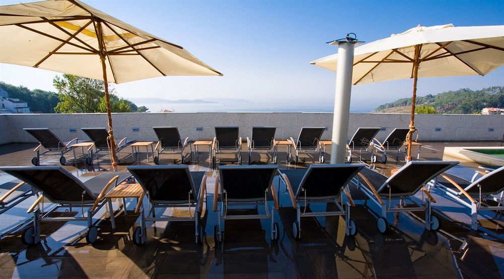 Royal Nayef Hotel Portonovo Bagian luar foto