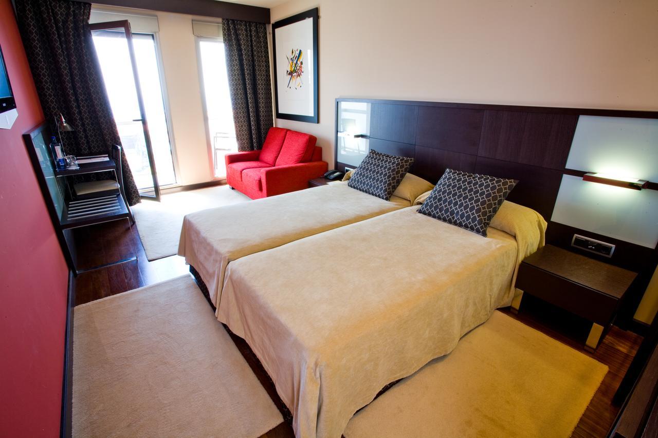 Royal Nayef Hotel Portonovo Ruang foto