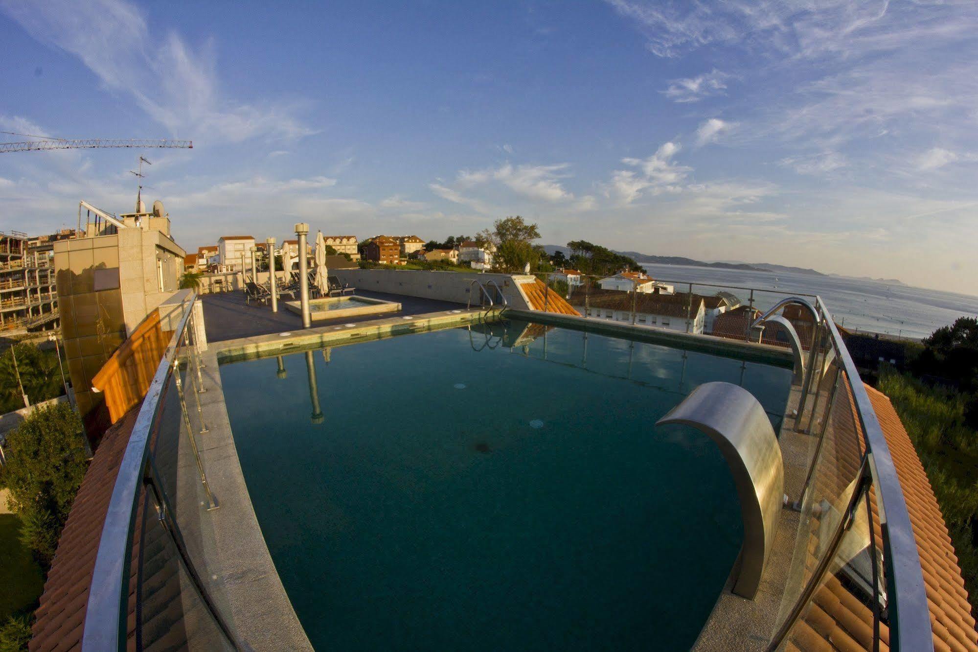 Royal Nayef Hotel Portonovo Bagian luar foto