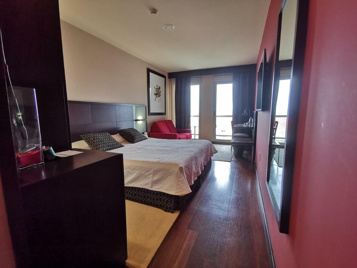 Royal Nayef Hotel Portonovo Bagian luar foto